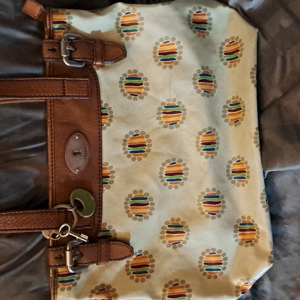 Vintage Fossil hand bag       Bin2